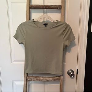 Express Body Contour Crop Tee